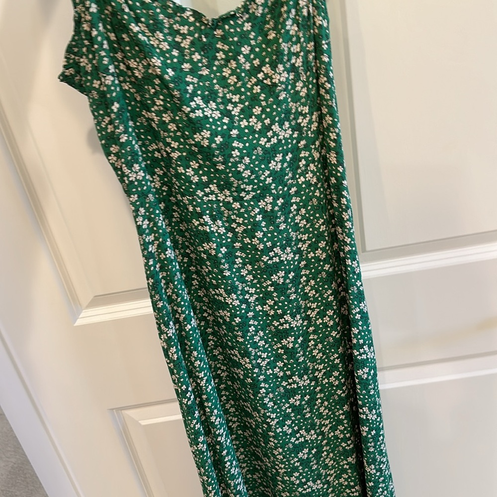 Dress - Picture 3 of 5